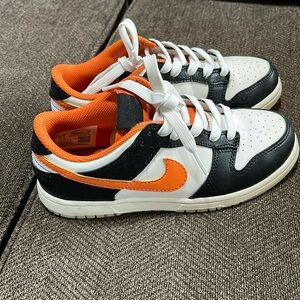 Nike Dunk Low “Halloween” 2021